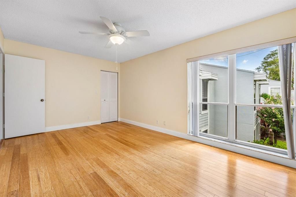 待售: $160,000 (3 贝兹, 2 浴室, 1900 平方英尺)