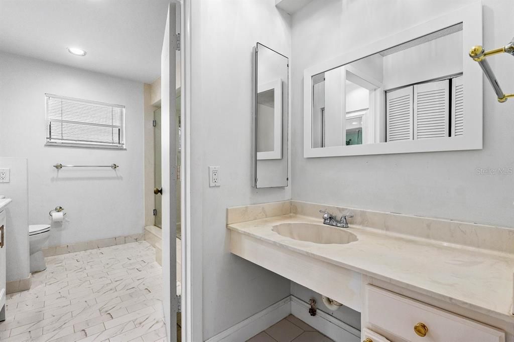 待售: $160,000 (3 贝兹, 2 浴室, 1900 平方英尺)