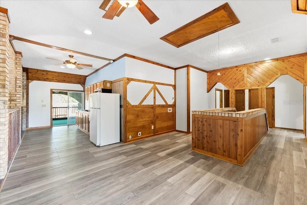 En Venta: $995,000 (5 camas, 6 baños, 6158 Pies cuadrados)