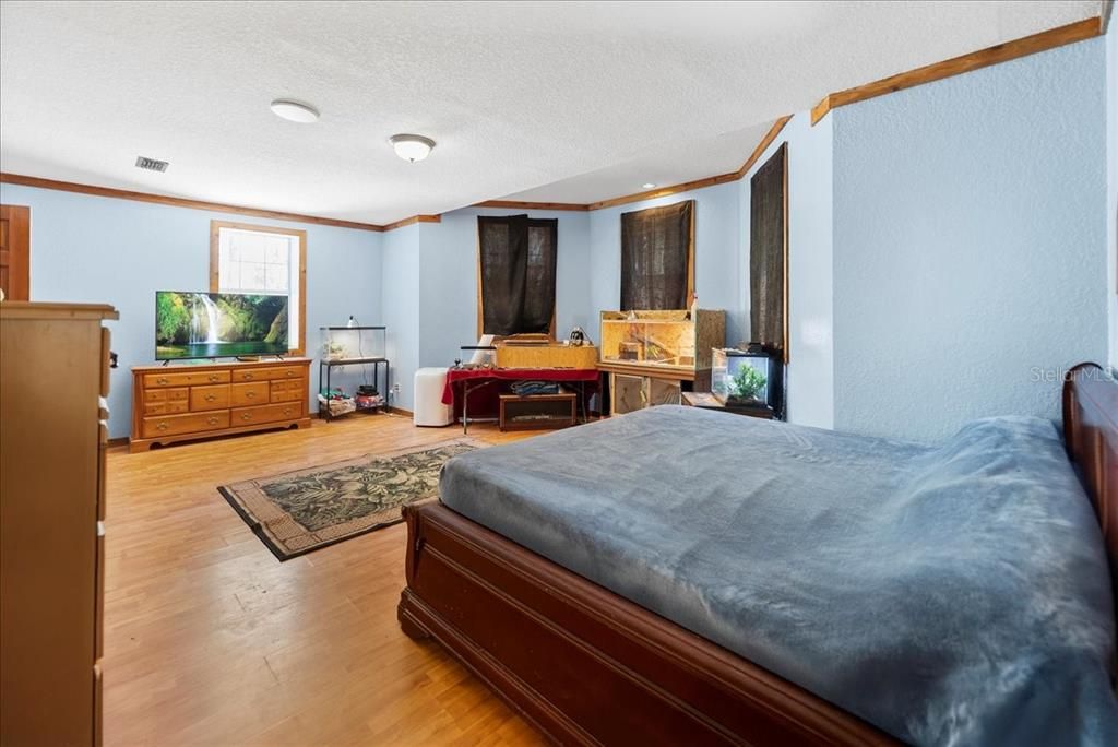 En Venta: $995,000 (5 camas, 6 baños, 6158 Pies cuadrados)