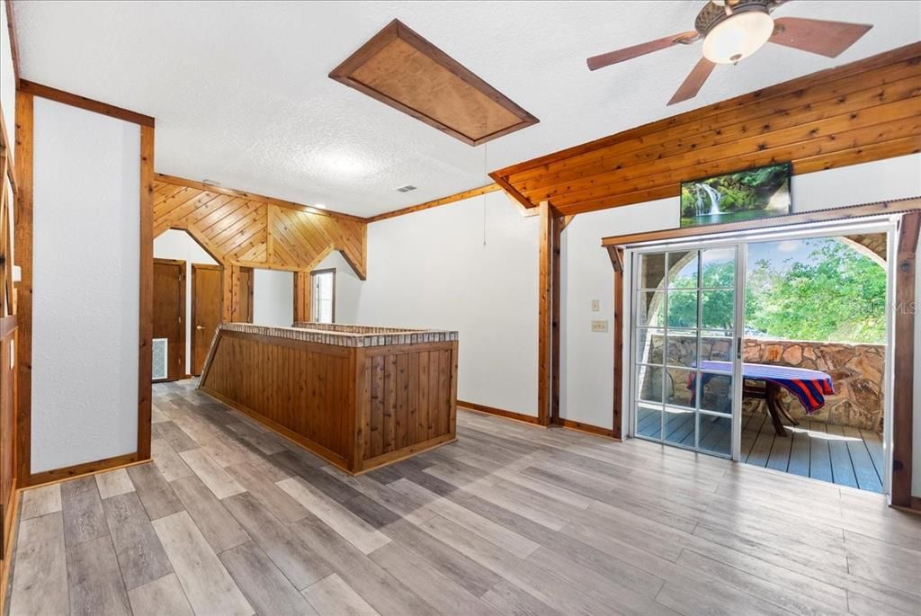 En Venta: $995,000 (5 camas, 6 baños, 6158 Pies cuadrados)