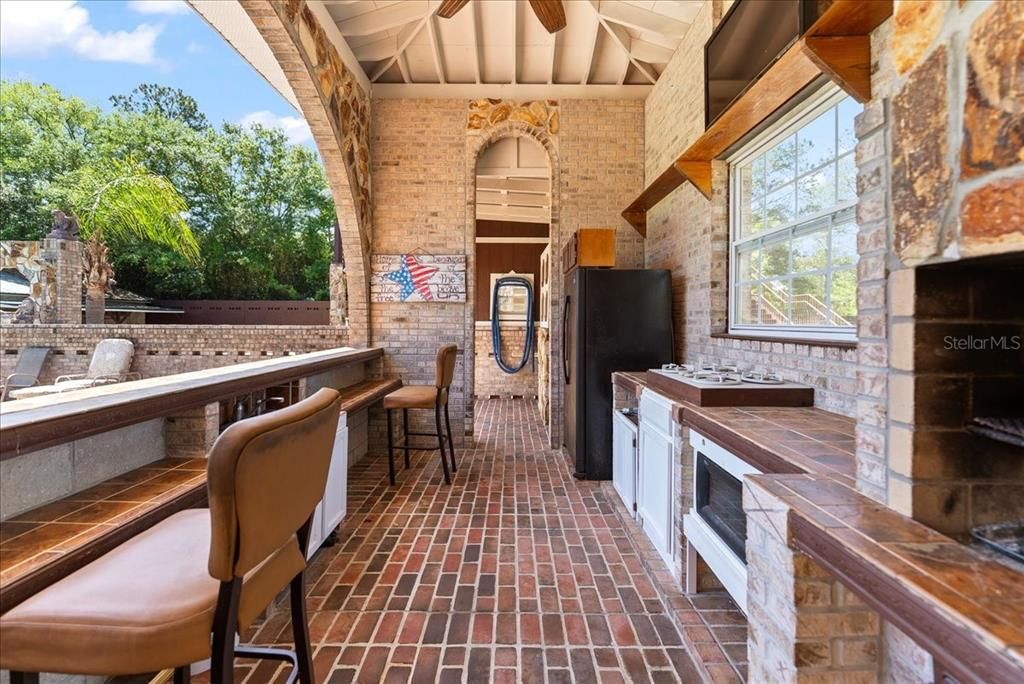 En Venta: $995,000 (5 camas, 6 baños, 6158 Pies cuadrados)