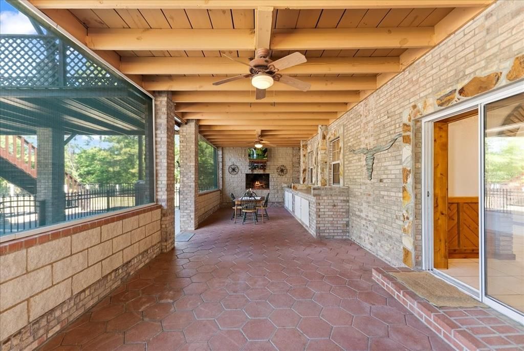 En Venta: $995,000 (5 camas, 6 baños, 6158 Pies cuadrados)