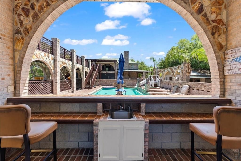 En Venta: $995,000 (5 camas, 6 baños, 6158 Pies cuadrados)