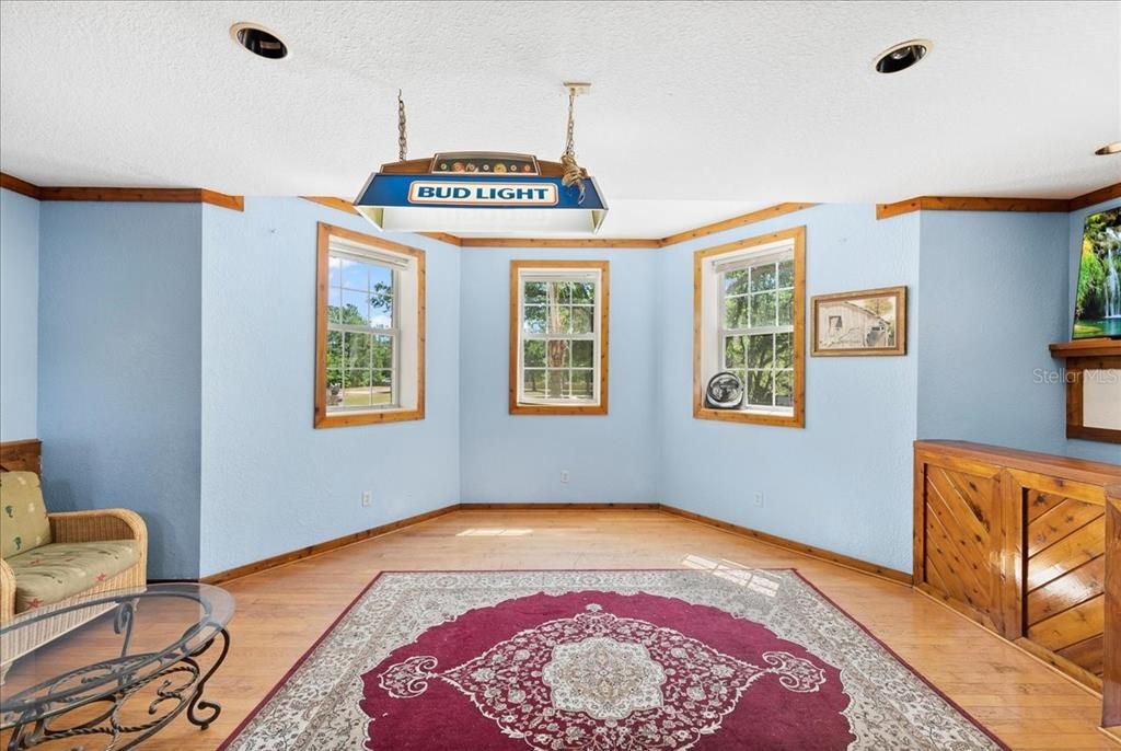 En Venta: $995,000 (5 camas, 6 baños, 6158 Pies cuadrados)