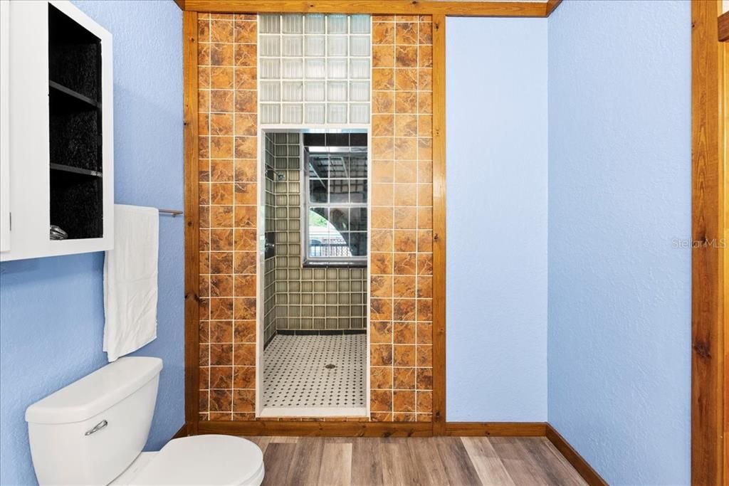 En Venta: $995,000 (5 camas, 6 baños, 6158 Pies cuadrados)