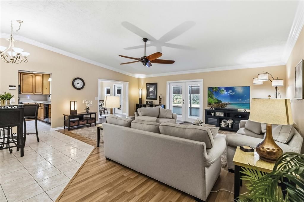 For Sale: $465,000 (3 beds, 2 baths, 1528 Square Feet)