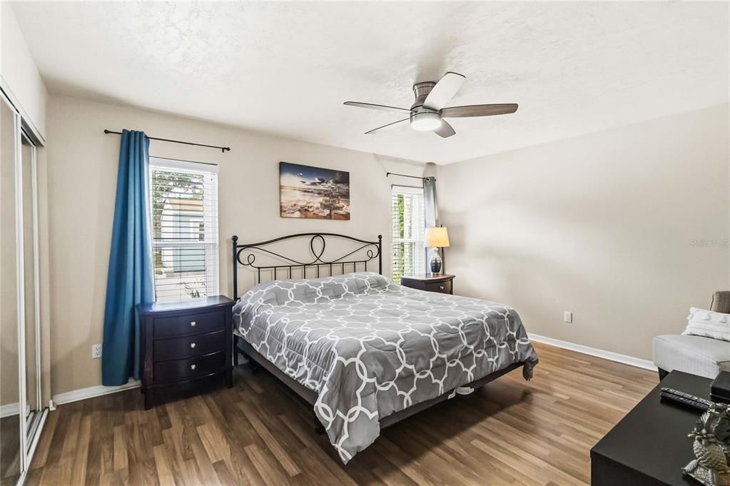 For Sale: $465,000 (3 beds, 2 baths, 1528 Square Feet)