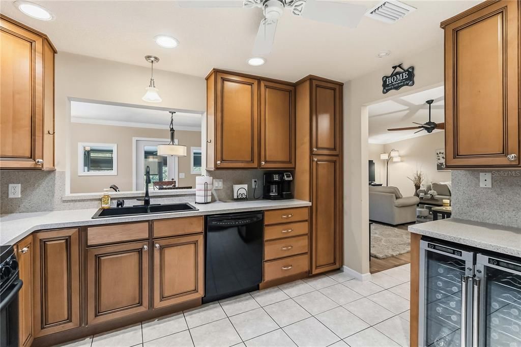 For Sale: $465,000 (3 beds, 2 baths, 1528 Square Feet)