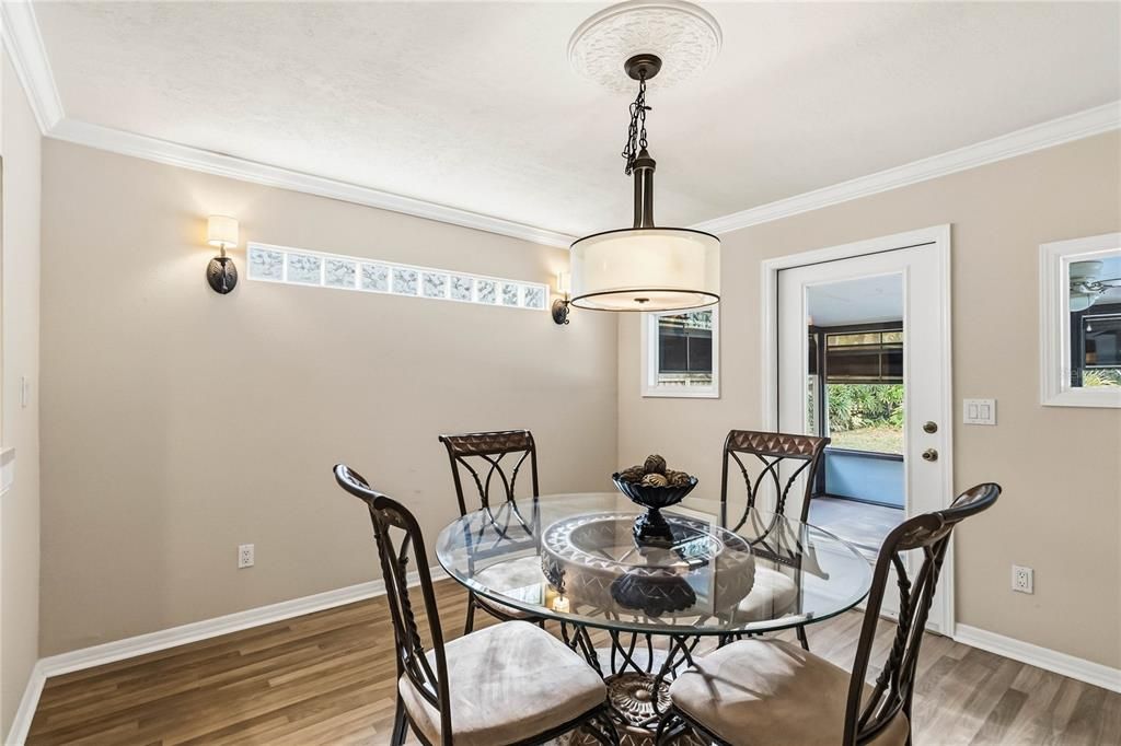 For Sale: $465,000 (3 beds, 2 baths, 1528 Square Feet)