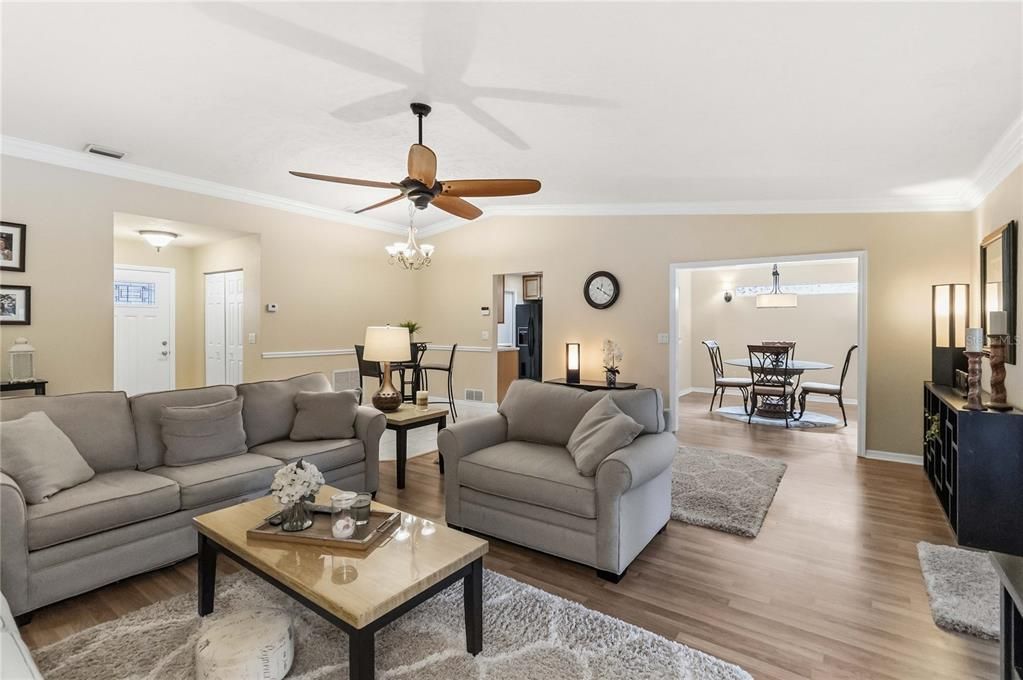 For Sale: $465,000 (3 beds, 2 baths, 1528 Square Feet)