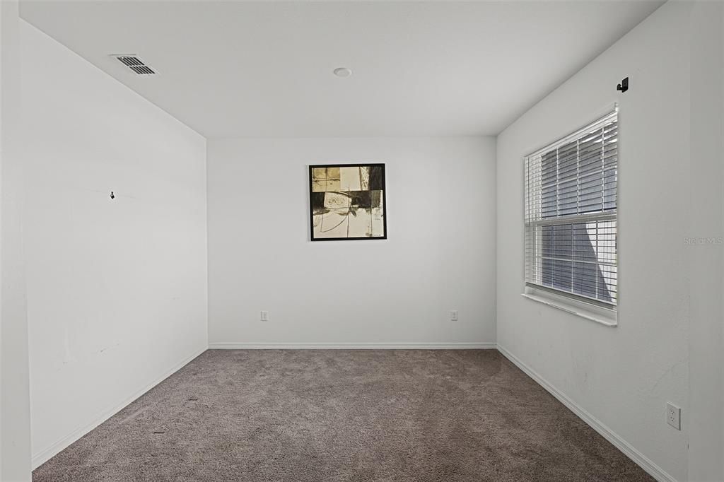 出租: $2,500 (4 贝兹, 3 浴室, 2447 平方英尺)