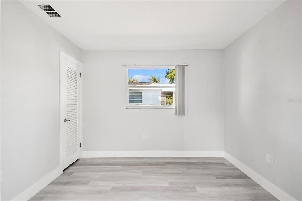 На продажу: $440,000 (2 спален, 1 ванн, 945 Квадратных фут)