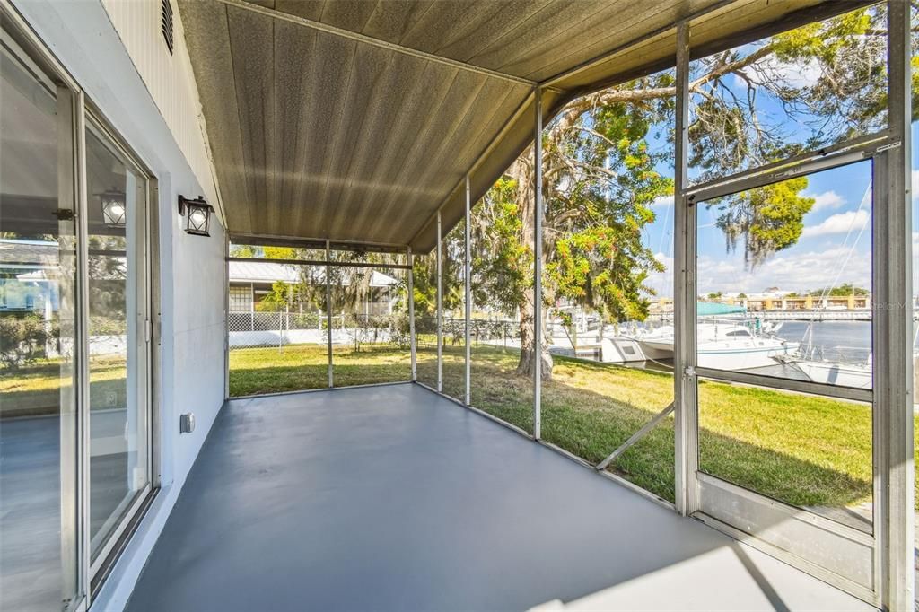 На продажу: $440,000 (2 спален, 1 ванн, 945 Квадратных фут)