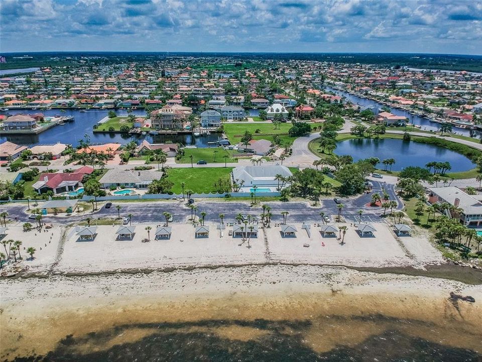 На продажу: $440,000 (2 спален, 1 ванн, 945 Квадратных фут)