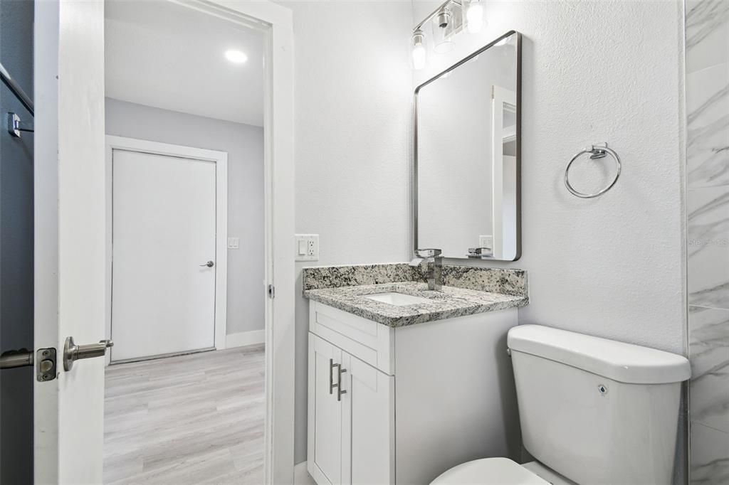 На продажу: $440,000 (2 спален, 1 ванн, 945 Квадратных фут)