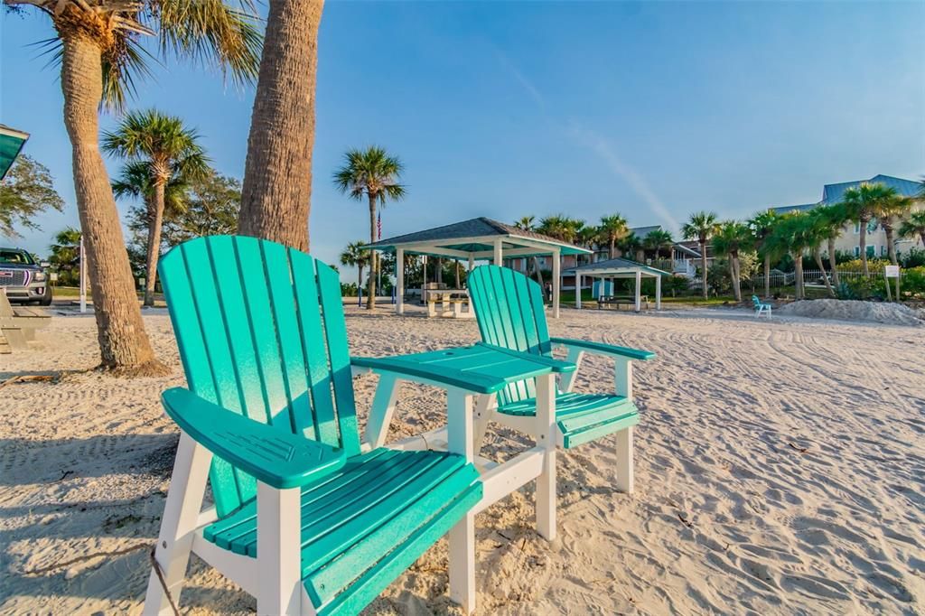 На продажу: $440,000 (2 спален, 1 ванн, 945 Квадратных фут)