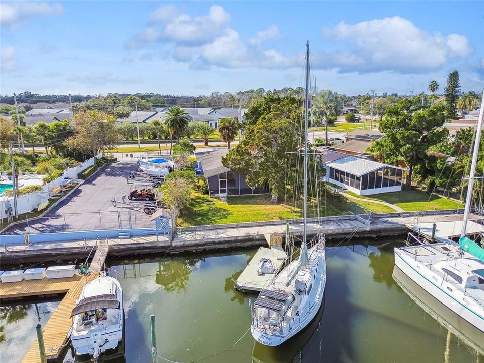 На продажу: $440,000 (2 спален, 1 ванн, 945 Квадратных фут)