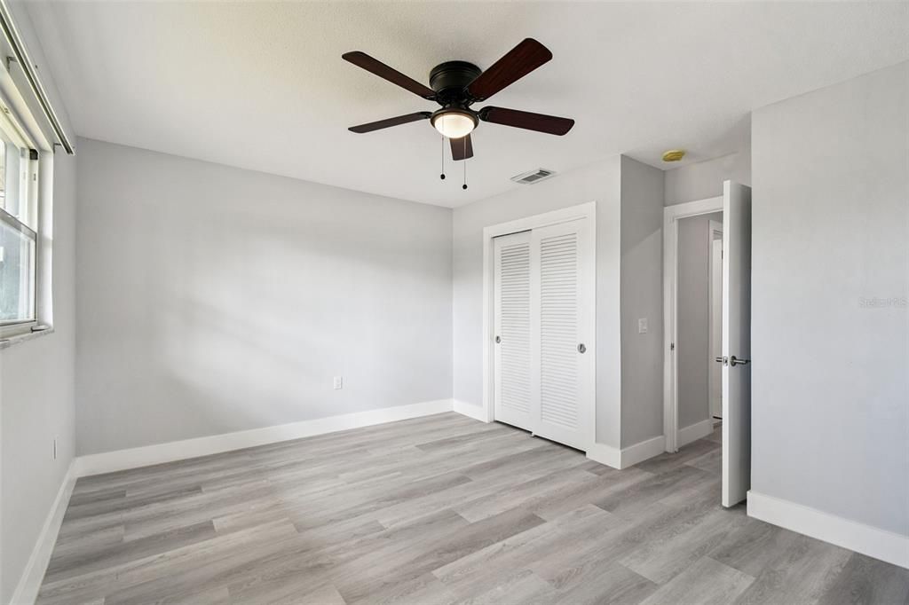 На продажу: $440,000 (2 спален, 1 ванн, 945 Квадратных фут)