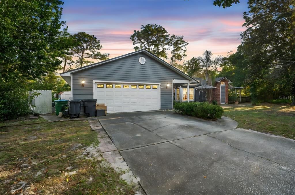 На продажу: $395,000 (4 спален, 2 ванн, 2327 Квадратных фут)