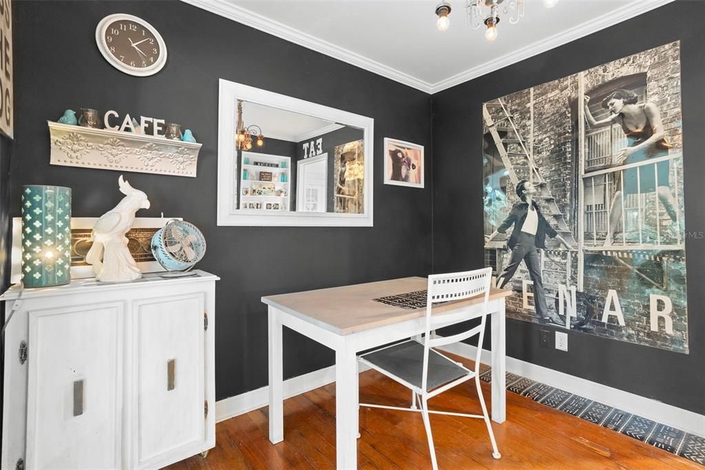 На продажу: $395,000 (4 спален, 2 ванн, 2327 Квадратных фут)