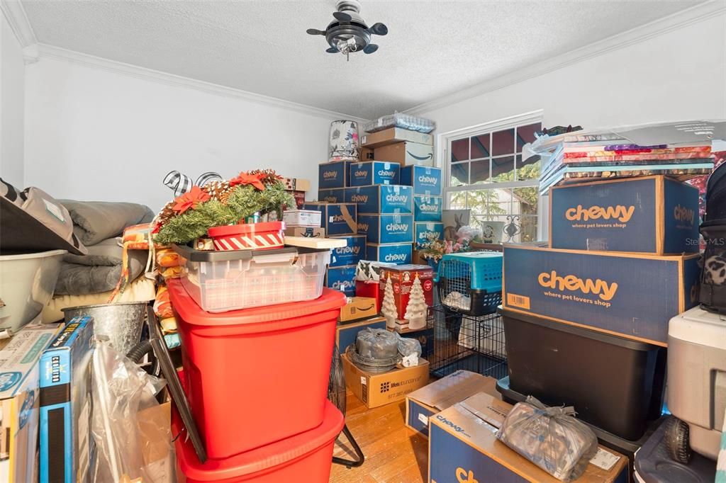 На продажу: $395,000 (4 спален, 2 ванн, 2327 Квадратных фут)