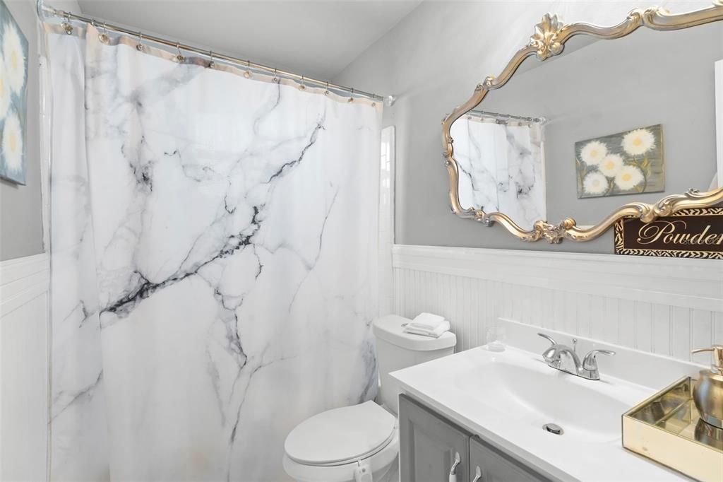 На продажу: $395,000 (4 спален, 2 ванн, 2327 Квадратных фут)