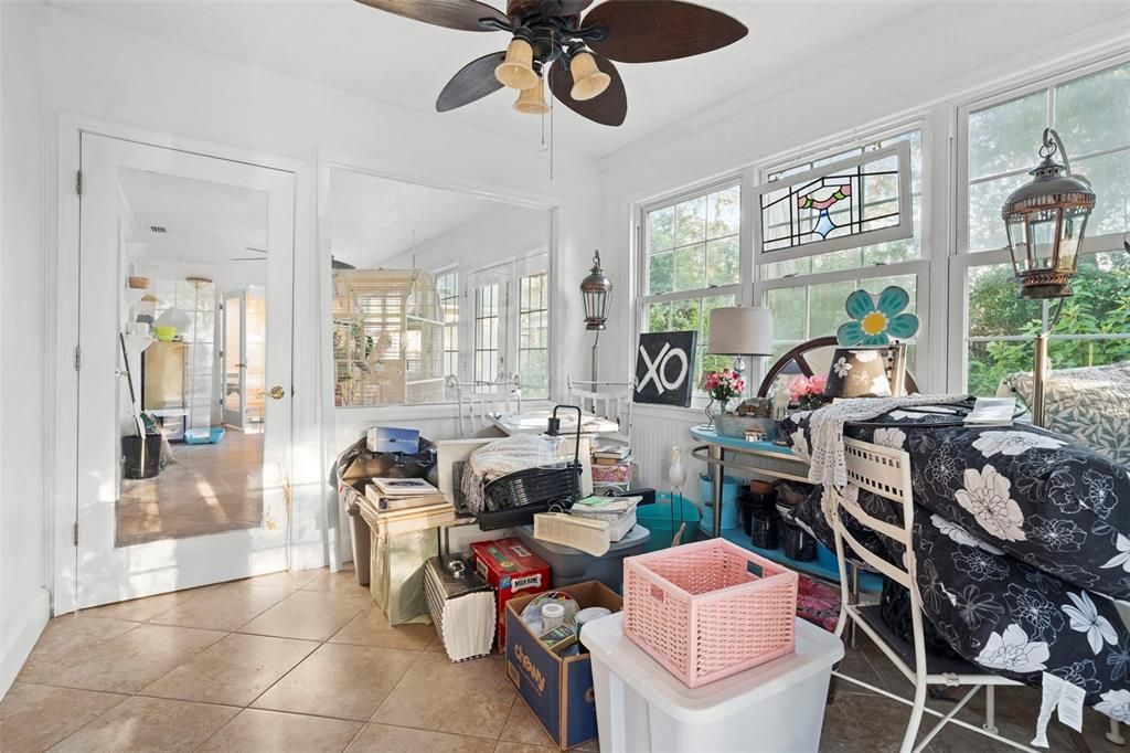 На продажу: $395,000 (4 спален, 2 ванн, 2327 Квадратных фут)