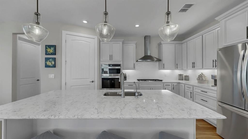 待售: $517,000 (2 贝兹, 2 浴室, 1919 平方英尺)