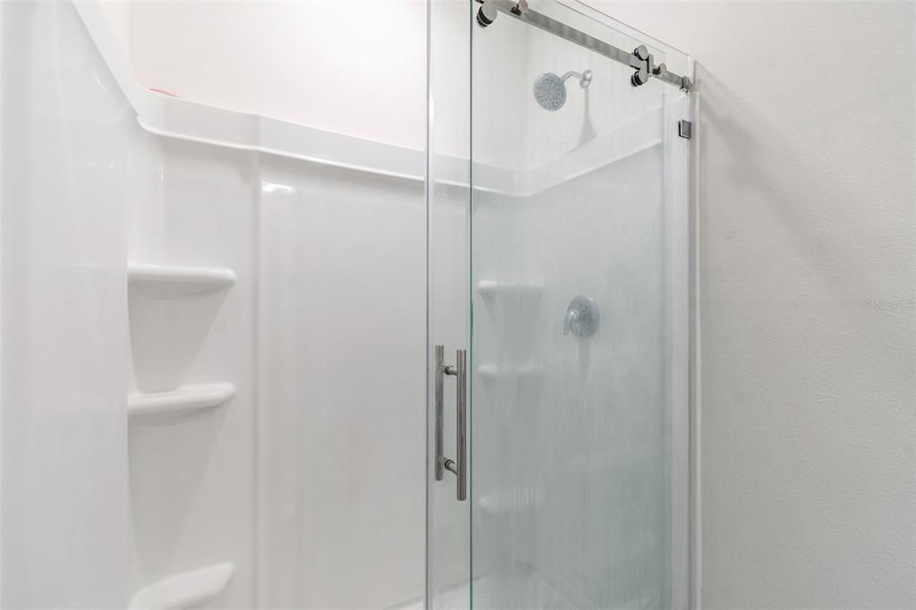 En Renta: $2,400 (4 camas, 2 baños, 2261 Pies cuadrados)