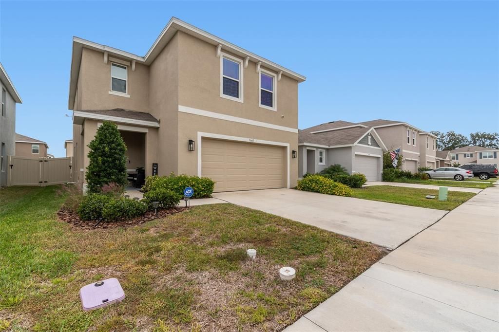 En Renta: $2,400 (4 camas, 2 baños, 2261 Pies cuadrados)