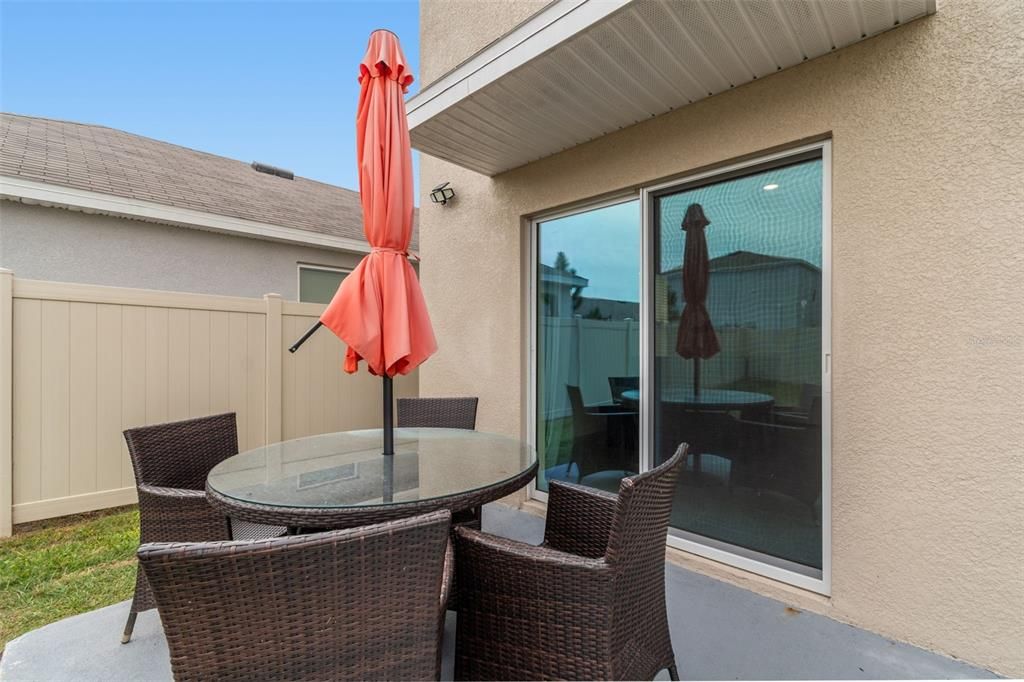 En Renta: $2,400 (4 camas, 2 baños, 2261 Pies cuadrados)