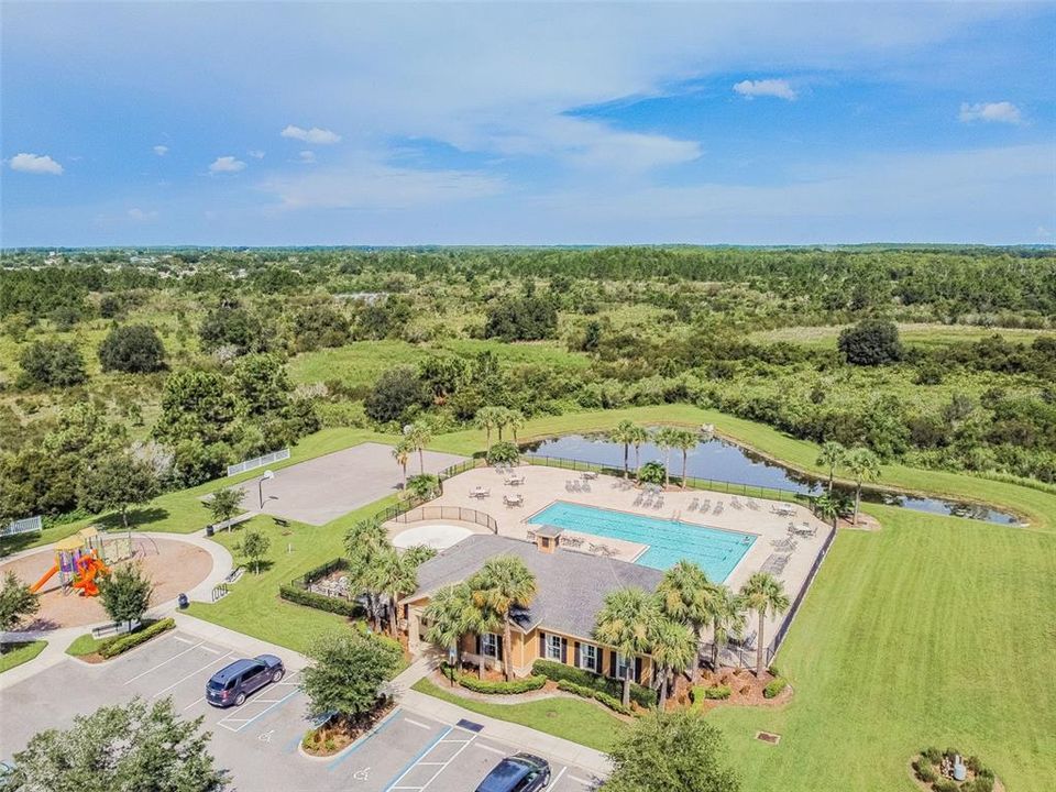 En Renta: $2,400 (4 camas, 2 baños, 2261 Pies cuadrados)