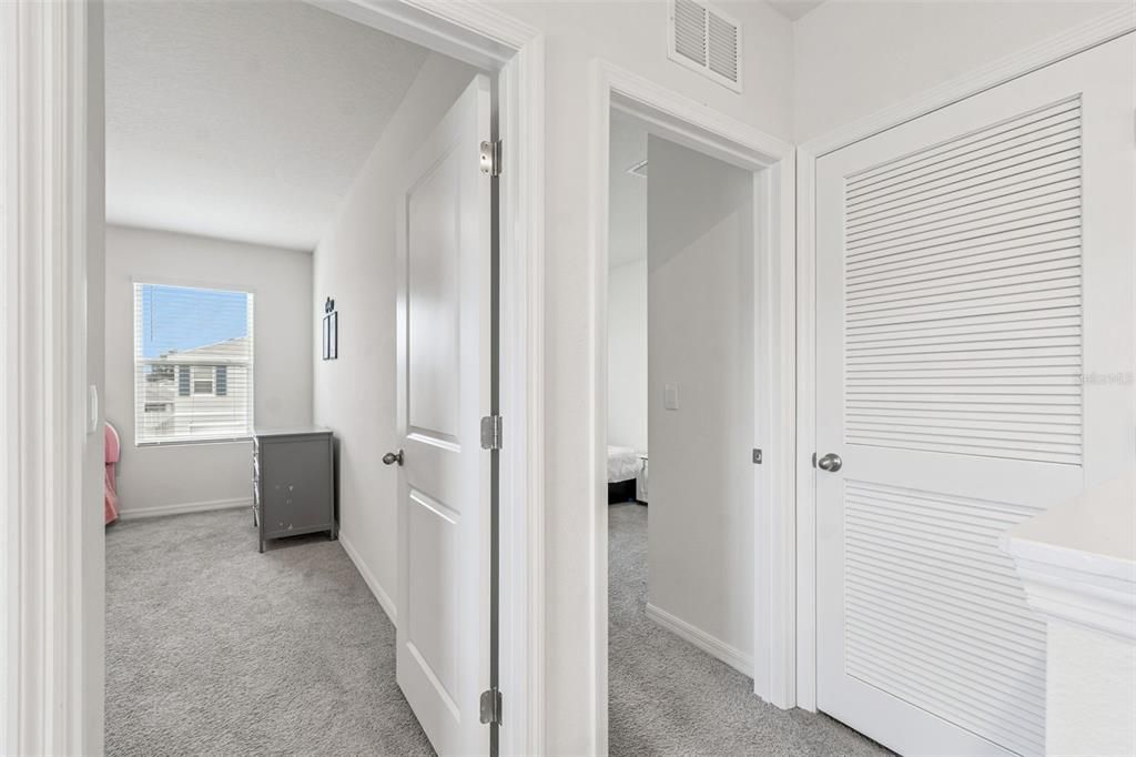 En Renta: $2,400 (4 camas, 2 baños, 2261 Pies cuadrados)