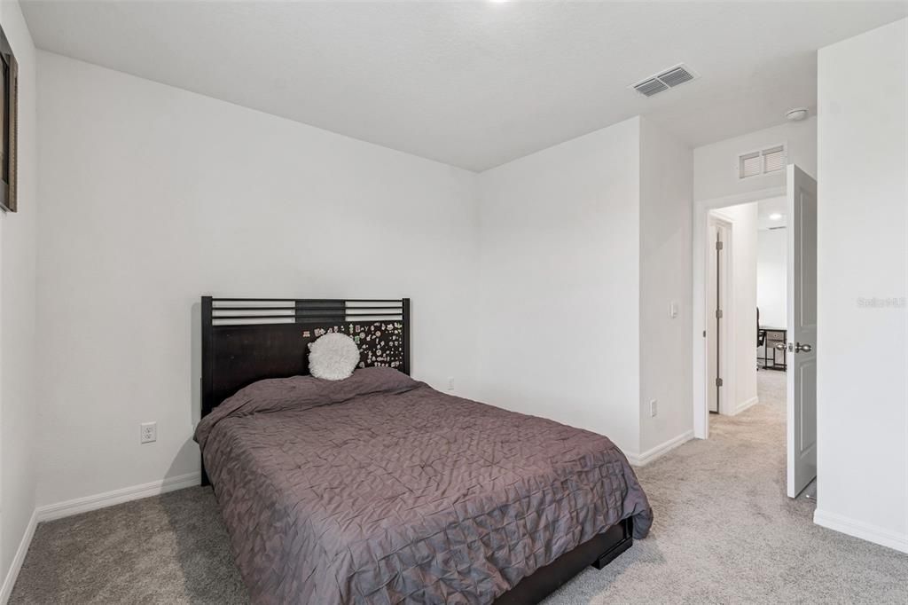 En Renta: $2,400 (4 camas, 2 baños, 2261 Pies cuadrados)