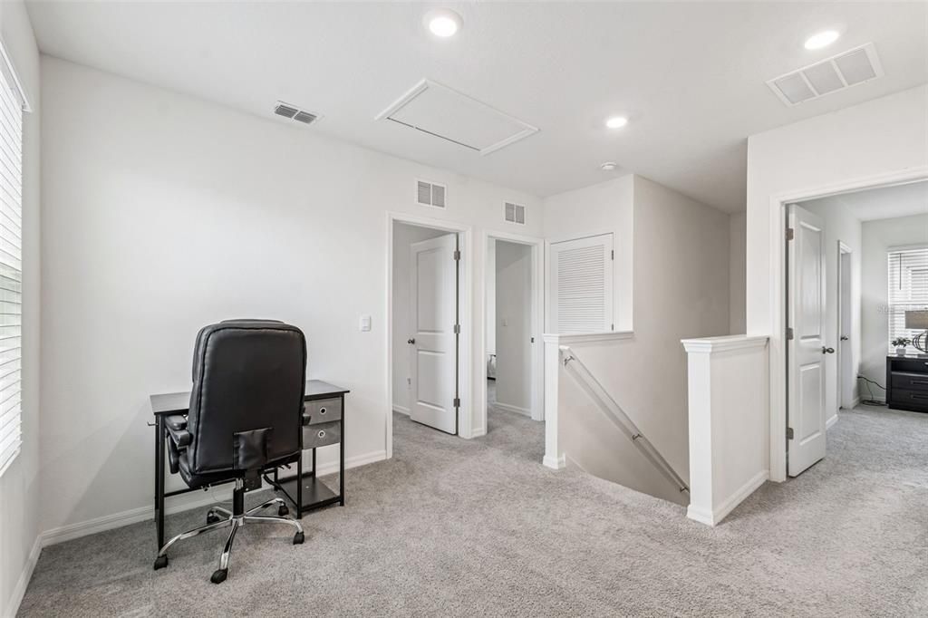 En Renta: $2,400 (4 camas, 2 baños, 2261 Pies cuadrados)