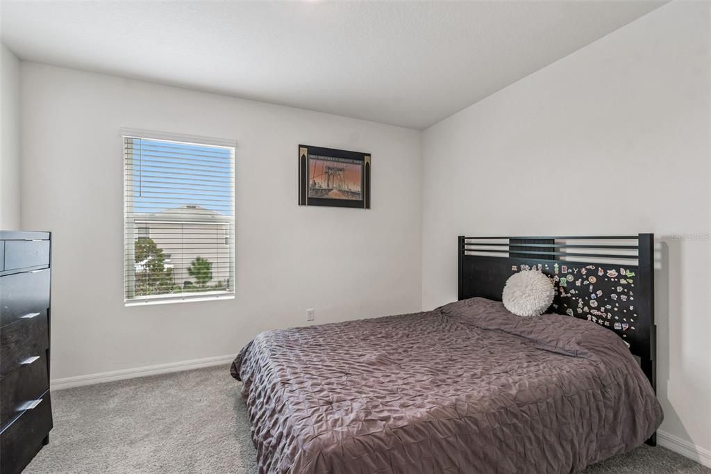 En Renta: $2,400 (4 camas, 2 baños, 2261 Pies cuadrados)