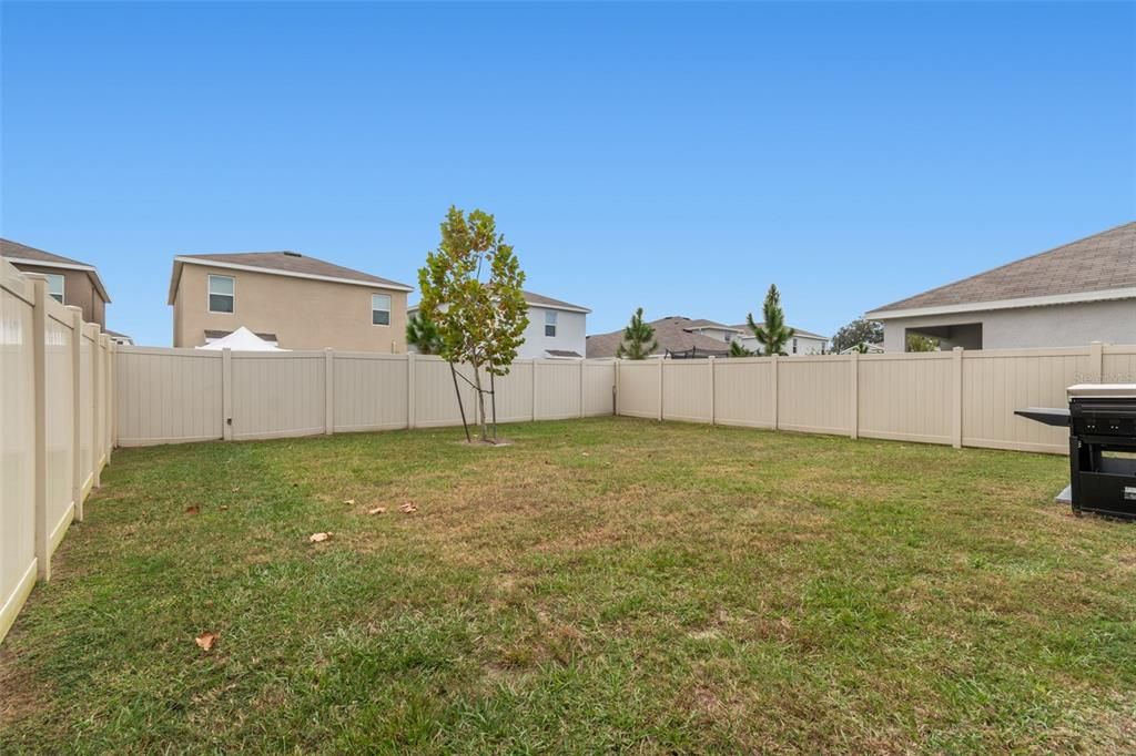 En Renta: $2,400 (4 camas, 2 baños, 2261 Pies cuadrados)