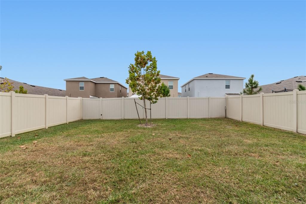 En Renta: $2,400 (4 camas, 2 baños, 2261 Pies cuadrados)