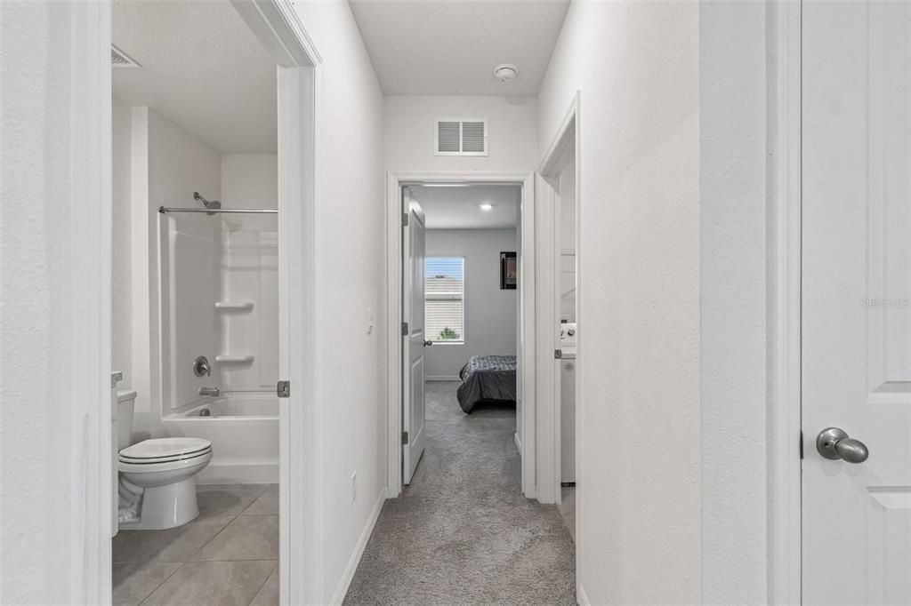 En Renta: $2,400 (4 camas, 2 baños, 2261 Pies cuadrados)