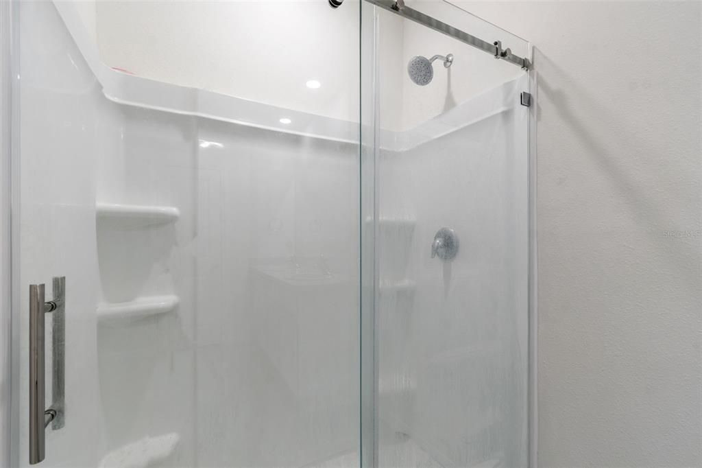 En Renta: $2,400 (4 camas, 2 baños, 2261 Pies cuadrados)