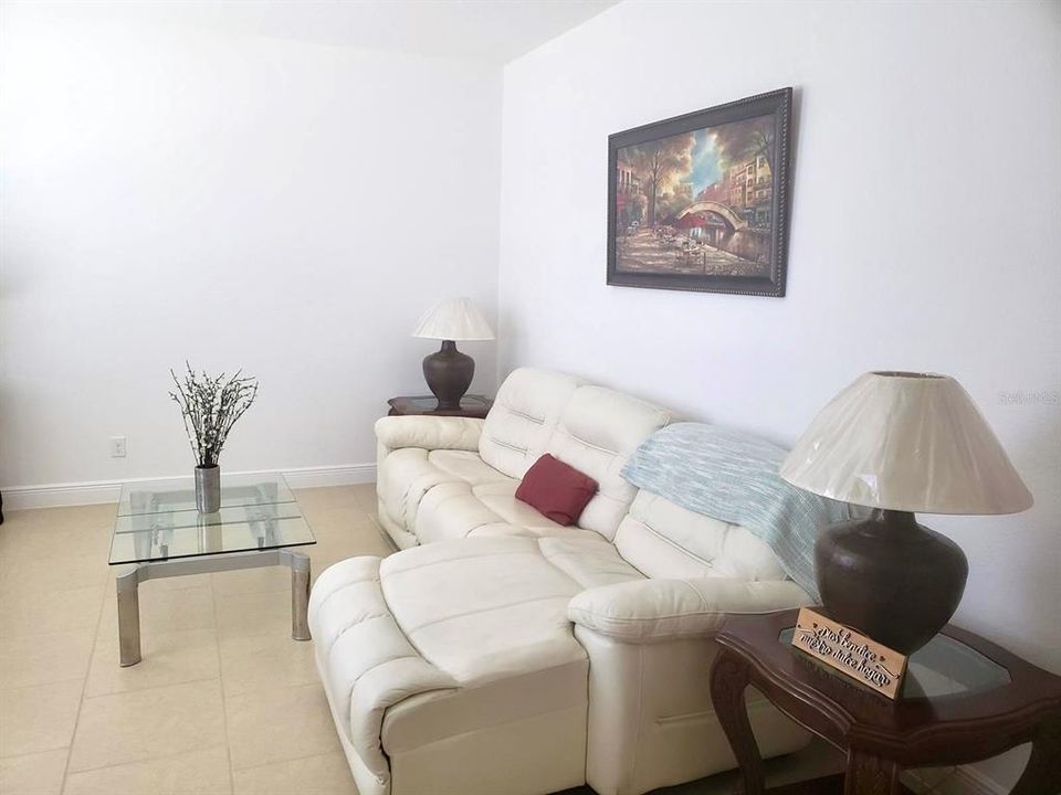 For Sale: $440,000 (4 beds, 2 baths, 2103 Square Feet)