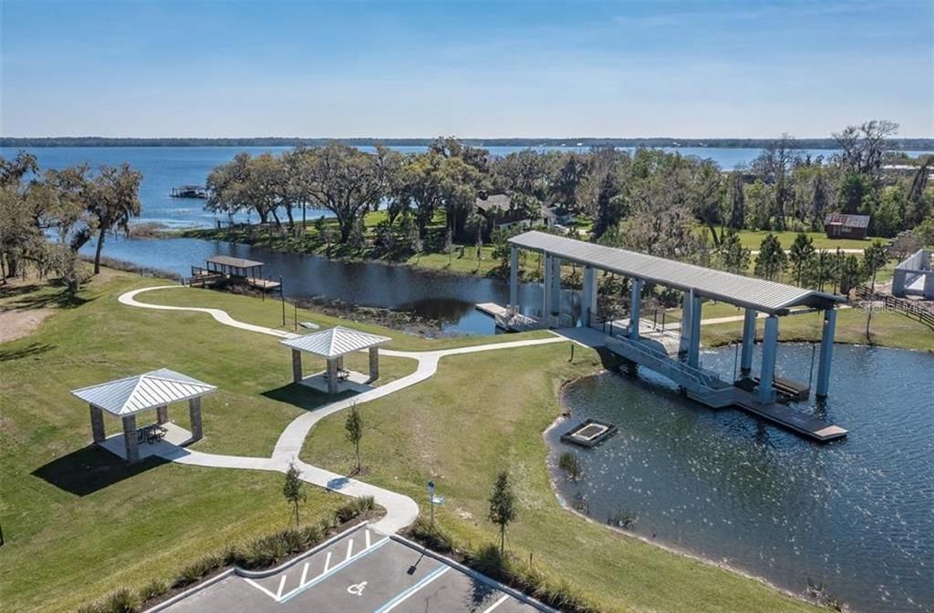 For Sale: $440,000 (4 beds, 2 baths, 2103 Square Feet)