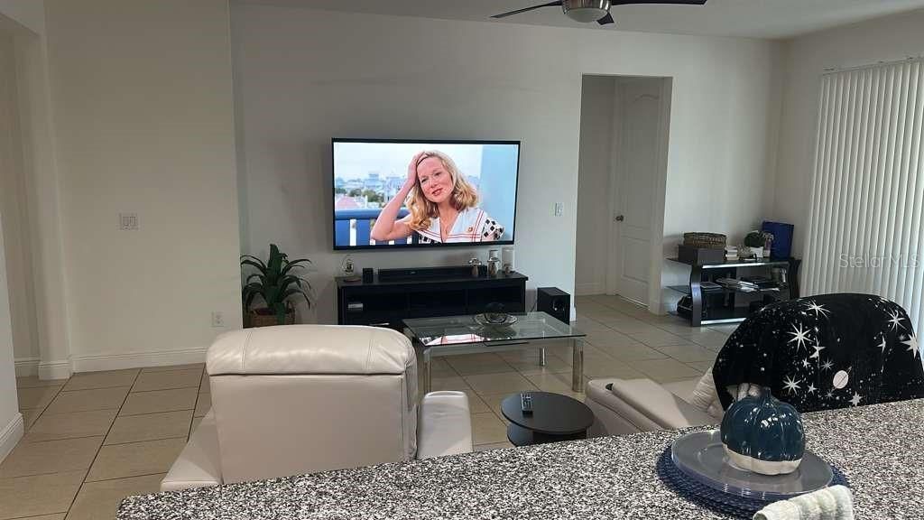 For Sale: $440,000 (4 beds, 2 baths, 2103 Square Feet)