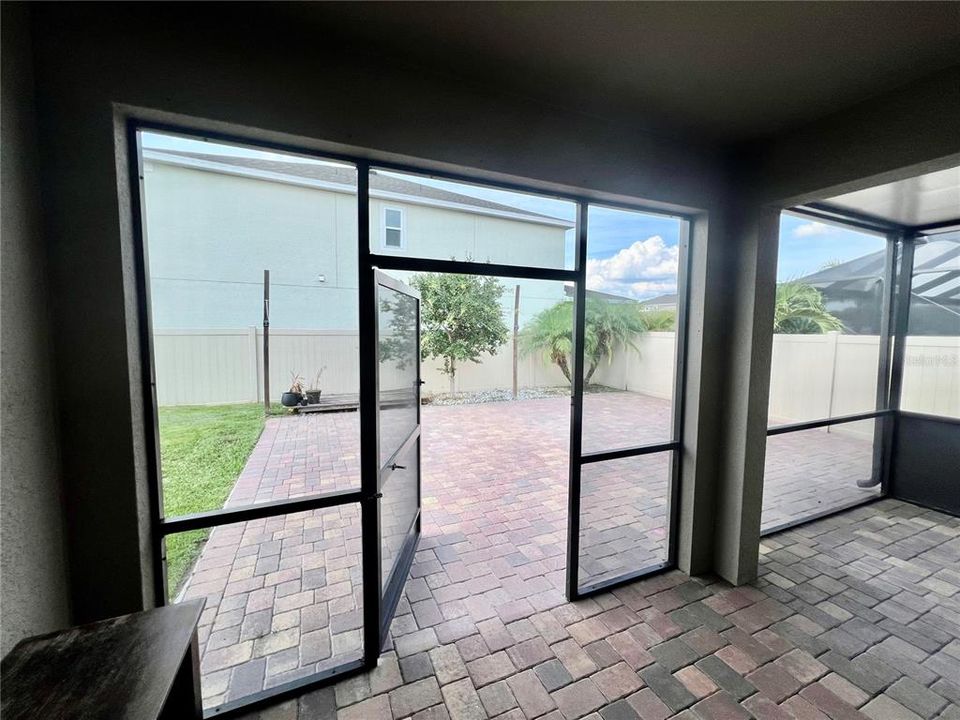 For Sale: $440,000 (4 beds, 2 baths, 2103 Square Feet)