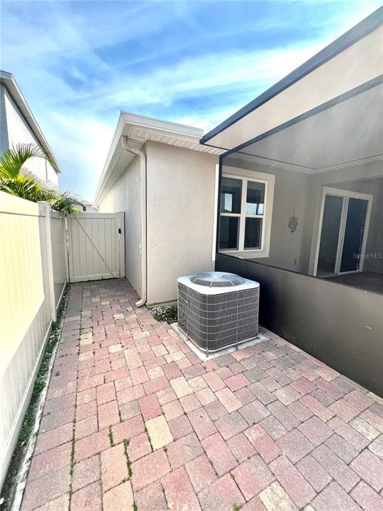 For Sale: $440,000 (4 beds, 2 baths, 2103 Square Feet)