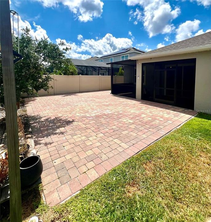 For Sale: $440,000 (4 beds, 2 baths, 2103 Square Feet)