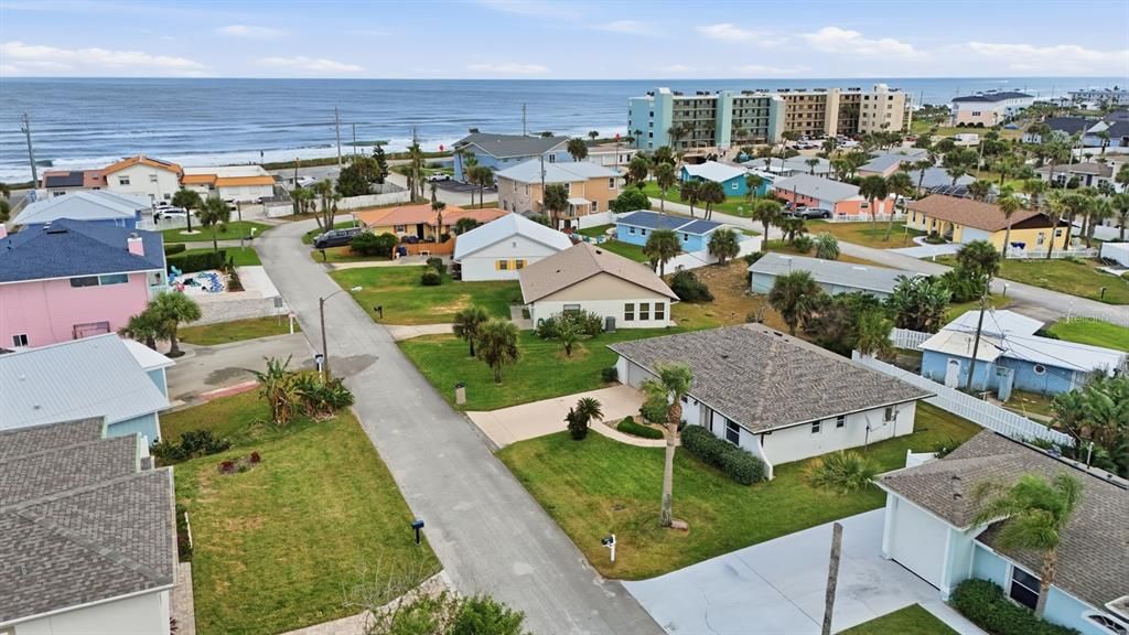 For Sale: $424,900 (2 beds, 2 baths, 1196 Square Feet)