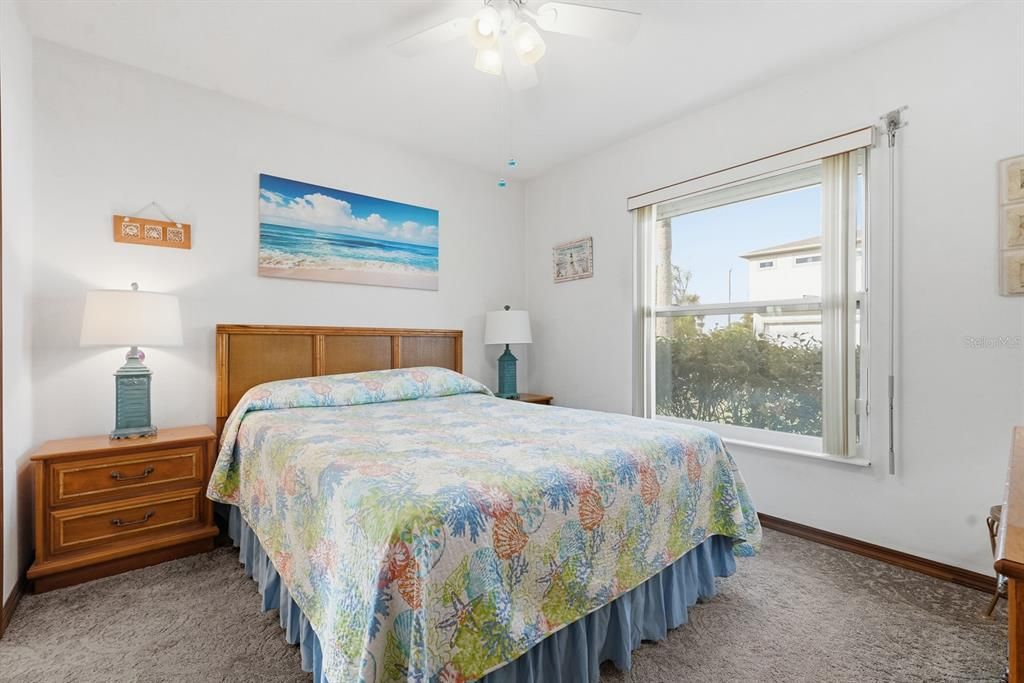 For Sale: $424,900 (2 beds, 2 baths, 1196 Square Feet)