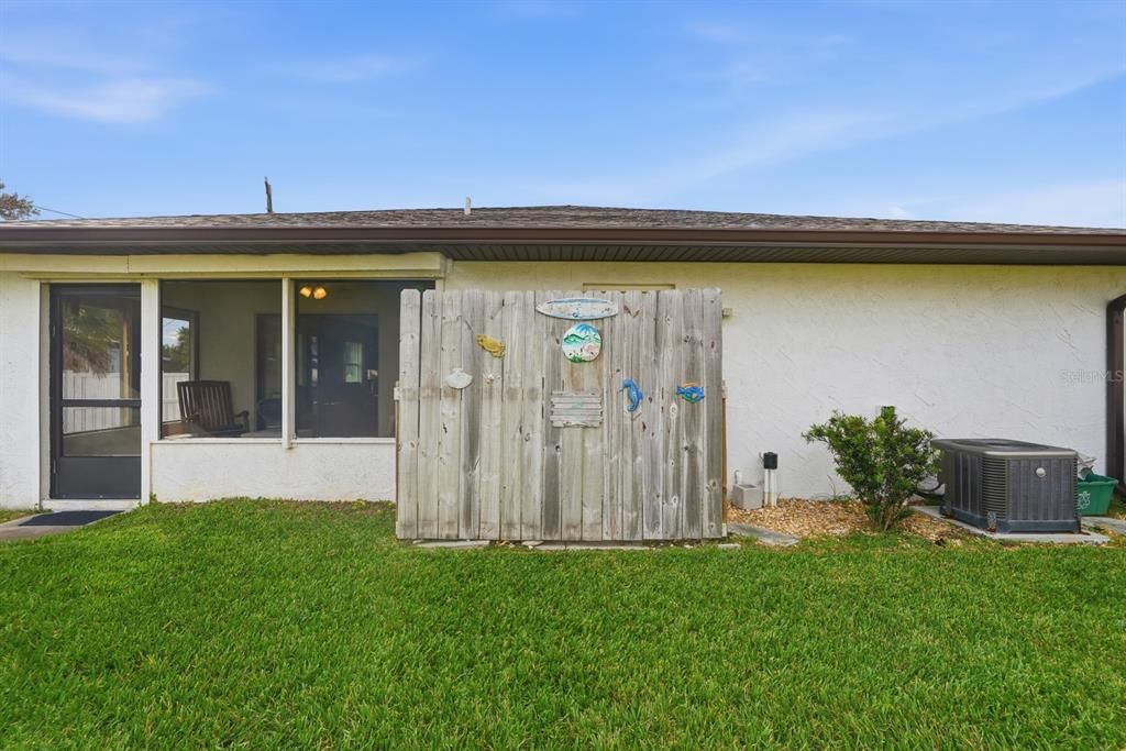 For Sale: $424,900 (2 beds, 2 baths, 1196 Square Feet)
